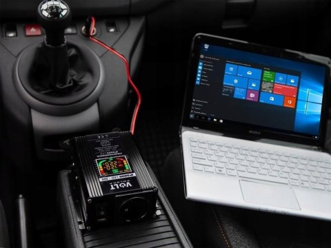 Przetwornica napięcia 24V / 230V 300/600W LED Przetwornica napięcia 24V / 230V 300/600W LED