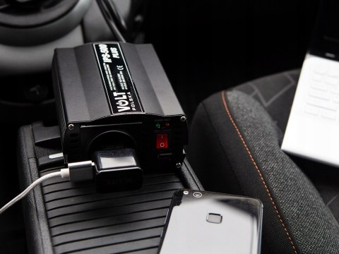 Przetwornica napięcia IPS 500 PLUS 12/230V (350/500W) Przetwornica napięcia IPS 500 PLUS 12/230V (350/500W)