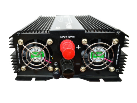 Przetwornica napięcia IPS 3000 12/230V (1700/3000W) Przetwornica napięcia IPS 3000 12/230V (1700/3000W)