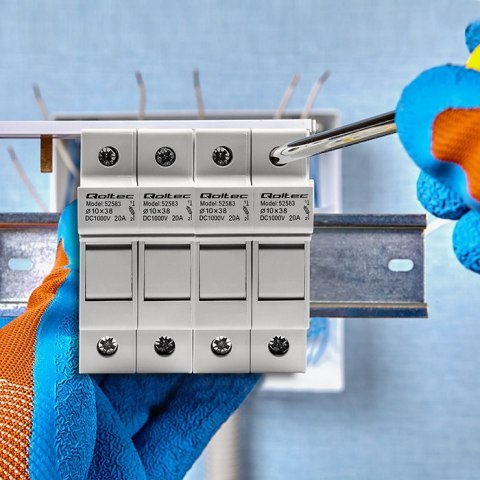 Qoltec Podstawa bezpiecznikowa + bezpiecznik DC | 2P|1000V |20A |10x38 |solar Qoltec Podstawa bezpiecznikowa + bezpiecznik DC | 2P|1000V |20A |10x38 |solar