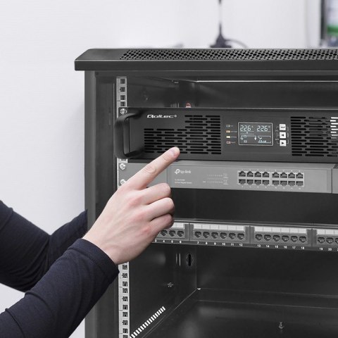 Qoltec Zasilacz awaryjny UPS do RACK | 2.4kVA | 2400W | Power Factory 1.0 | LCD | On-line