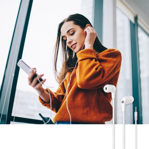 Qoltec Słuchawki dokanałowe z mikrofonem | Białe Qoltec Słuchawki dokanałowe z mikrofonem | Białe