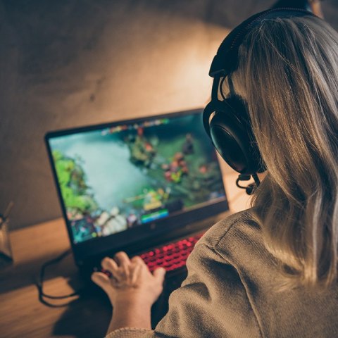 Qoltec Zasilacz do Lenovo 180W | 20V | 9.0A | Slim tip+pin | +kabel zasilający Qoltec Zasilacz do Lenovo 180W | 20V | 9.0A | Slim tip+pin | +kabel zasilający