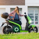 Qoltec Szybka Ładowarka do roweru skutera elektrycznego XIAOMI 36V | 42V | 2A | 8.0*8.0mm+pin | wodoodporna +kabel zasilający