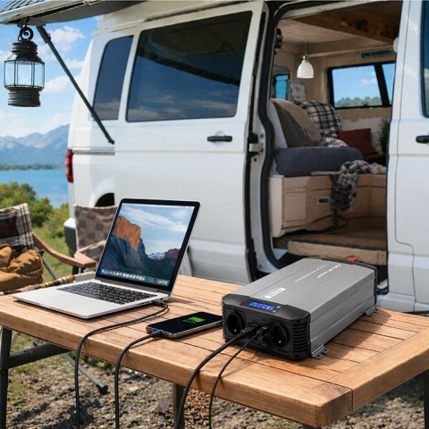 Qoltec Przetwornica napięcia Pure Sine Wave z UPS | 12V na 230V | 2000/4000W | LCD | USB | USB-C | Kompatybilna z LiFePO4 GEL AG