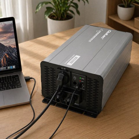 Qoltec Przetwornica napięcia Pure Sine Wave z UPS | 12V na 230V | 4000/8000W | USB | Kompatybilna z LiFePO4 GEL AGM