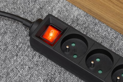Przedłużacz 3 gniazda 3m typu francuskiego z przełącznikiem (3x1,5mm) Rebel czarny